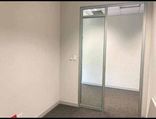 BUSINESS PROPERTY TO RENT IN BOKSBURG NORTH